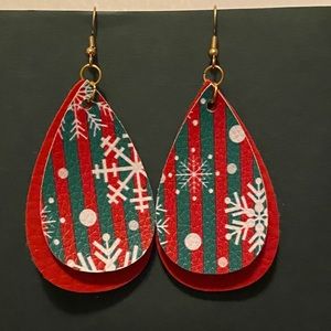 Handmade Faux Leather Earrings-Green&Red Snowflake